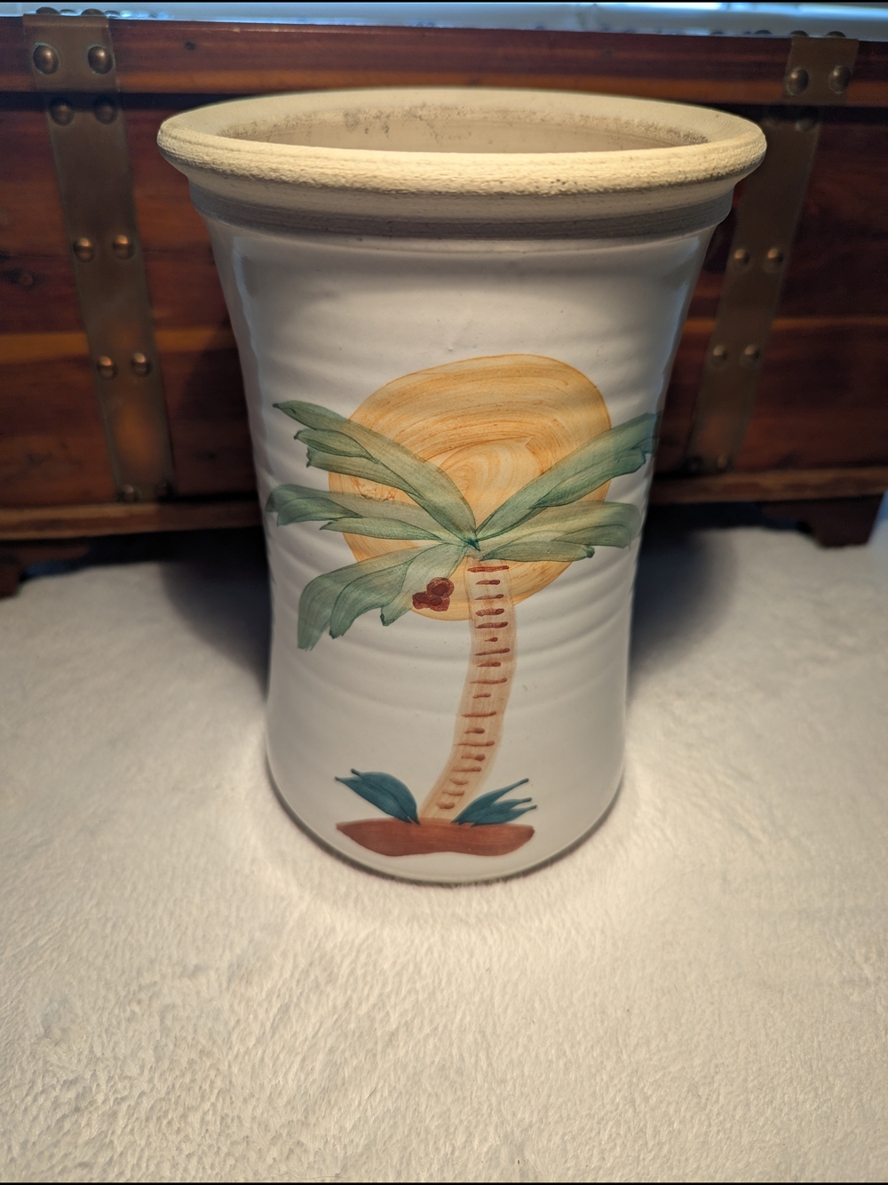 USA Contemporary Pottery Co.  Hand Painted Palm Tree Vase Warmer